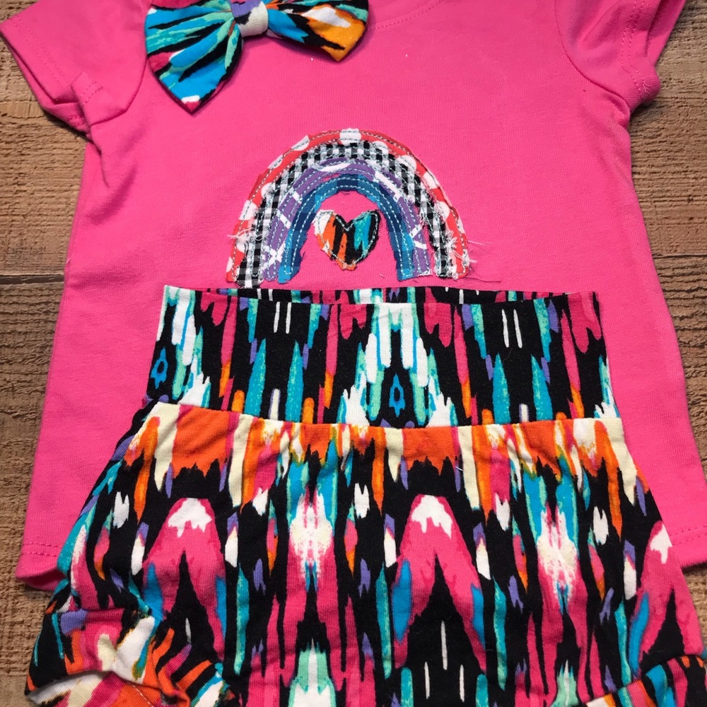 Ragged rainbow bummies set with hair bow